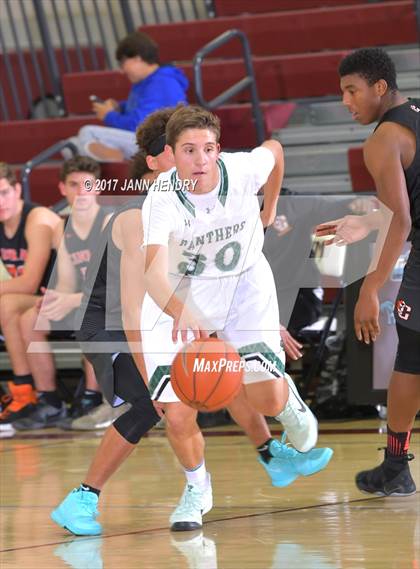 Thumbnail 2 in Central vs. Palo Verde (Rancho Mirage Holiday Invitational) photogallery.