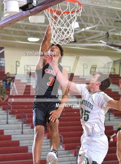 Thumbnail 2 in Central vs. Palo Verde (Rancho Mirage Holiday Invitational) photogallery.
