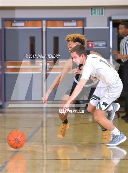 Thumbnail 3 in Central vs. Palo Verde (Rancho Mirage Holiday Invitational) photogallery.