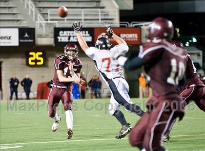 Thumbnail 3 in Morgan vs. Hurricane photogallery.