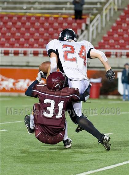 Thumbnail 1 in Morgan vs. Hurricane photogallery.