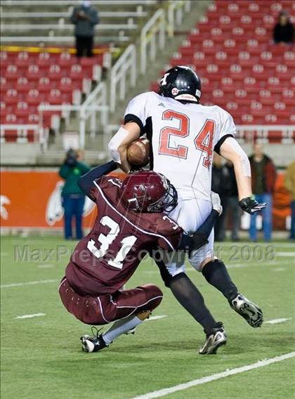 Thumbnail 3 in Morgan vs. Hurricane photogallery.