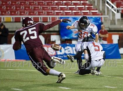 Thumbnail 1 in Morgan vs. Hurricane photogallery.