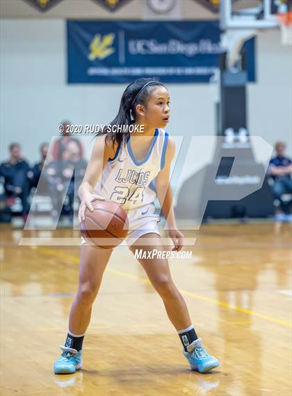 Thumbnail 1 in Cathedral Catholic vs. La Jolla Country Day (CIF SDS Girls Open Divistion Finals) photogallery.