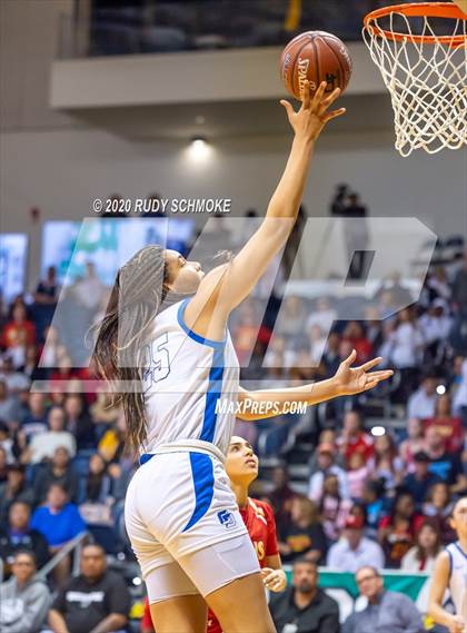 Thumbnail 2 in Cathedral Catholic vs. La Jolla Country Day (CIF SDS Girls Open Divistion Finals) photogallery.
