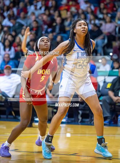 Thumbnail 3 in Cathedral Catholic vs. La Jolla Country Day (CIF SDS Girls Open Divistion Finals) photogallery.