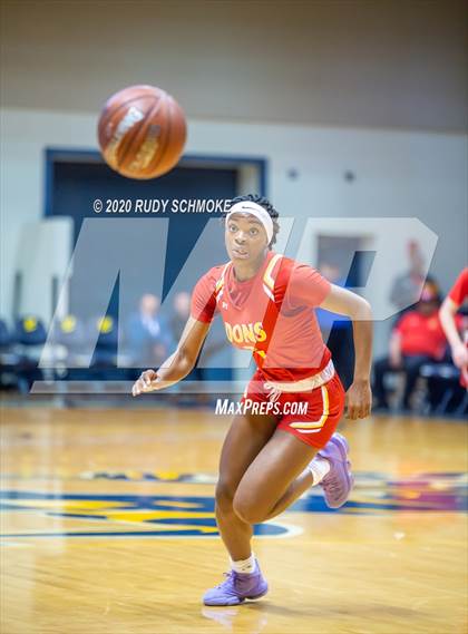 Thumbnail 2 in Cathedral Catholic vs. La Jolla Country Day (CIF SDS Girls Open Divistion Finals) photogallery.