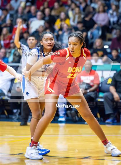Thumbnail 2 in Cathedral Catholic vs. La Jolla Country Day (CIF SDS Girls Open Divistion Finals) photogallery.