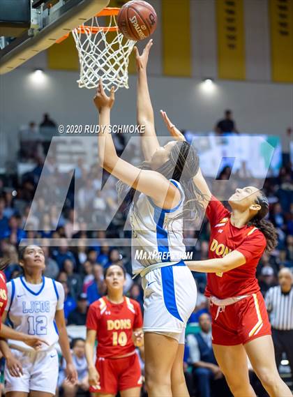 Thumbnail 2 in Cathedral Catholic vs. La Jolla Country Day (CIF SDS Girls Open Divistion Finals) photogallery.