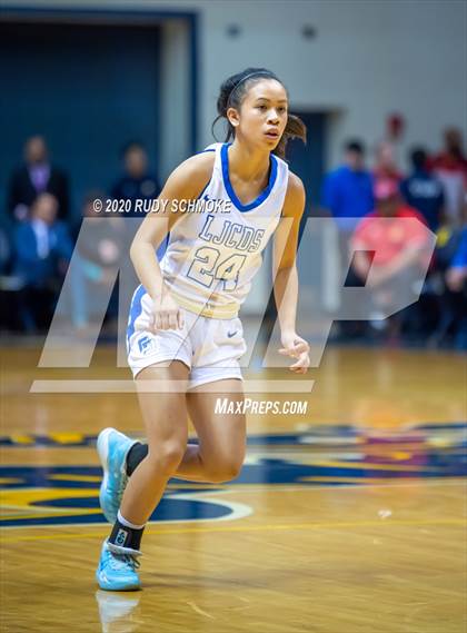 Thumbnail 2 in Cathedral Catholic vs. La Jolla Country Day (CIF SDS Girls Open Divistion Finals) photogallery.