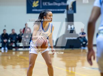 Thumbnail 2 in Cathedral Catholic vs. La Jolla Country Day (CIF SDS Girls Open Divistion Finals) photogallery.