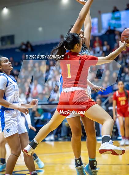 Thumbnail 1 in Cathedral Catholic vs. La Jolla Country Day (CIF SDS Girls Open Divistion Finals) photogallery.
