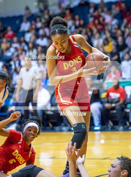 Thumbnail 3 in Cathedral Catholic vs. La Jolla Country Day (CIF SDS Girls Open Divistion Finals) photogallery.
