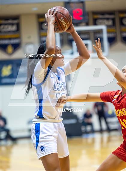 Thumbnail 2 in Cathedral Catholic vs. La Jolla Country Day (CIF SDS Girls Open Divistion Finals) photogallery.