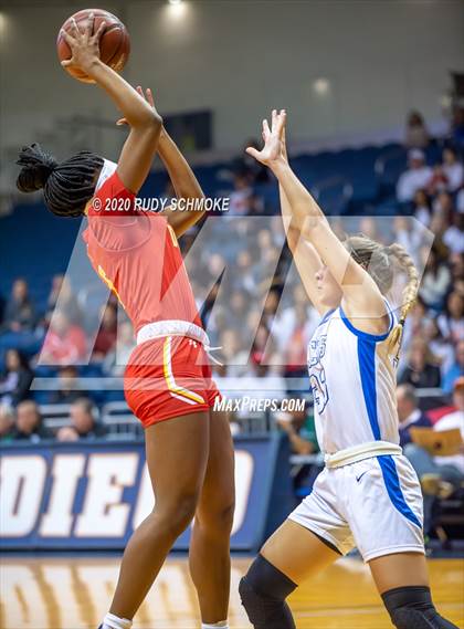 Thumbnail 1 in Cathedral Catholic vs. La Jolla Country Day (CIF SDS Girls Open Divistion Finals) photogallery.