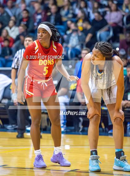 Thumbnail 2 in Cathedral Catholic vs. La Jolla Country Day (CIF SDS Girls Open Divistion Finals) photogallery.