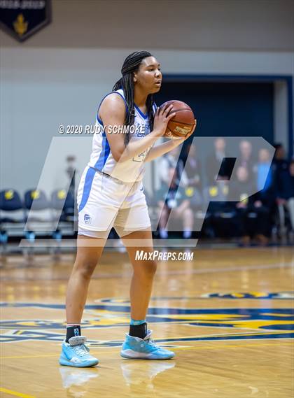 Thumbnail 2 in Cathedral Catholic vs. La Jolla Country Day (CIF SDS Girls Open Divistion Finals) photogallery.