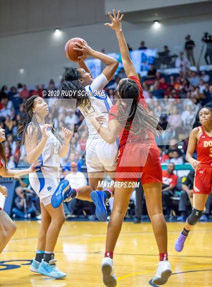 Thumbnail 2 in Cathedral Catholic vs. La Jolla Country Day (CIF SDS Girls Open Divistion Finals) photogallery.