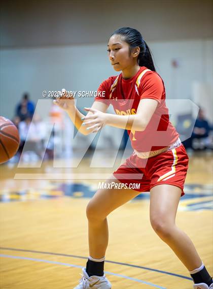 Thumbnail 2 in Cathedral Catholic vs. La Jolla Country Day (CIF SDS Girls Open Divistion Finals) photogallery.