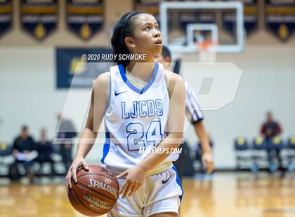 Thumbnail 2 in Cathedral Catholic vs. La Jolla Country Day (CIF SDS Girls Open Divistion Finals) photogallery.