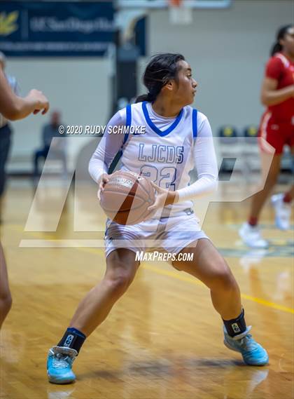 Thumbnail 2 in Cathedral Catholic vs. La Jolla Country Day (CIF SDS Girls Open Divistion Finals) photogallery.