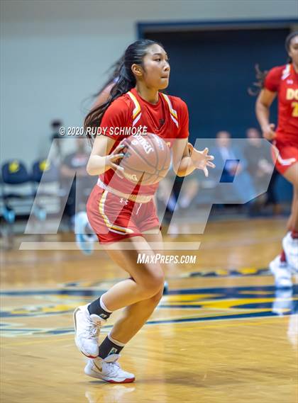 Thumbnail 3 in Cathedral Catholic vs. La Jolla Country Day (CIF SDS Girls Open Divistion Finals) photogallery.