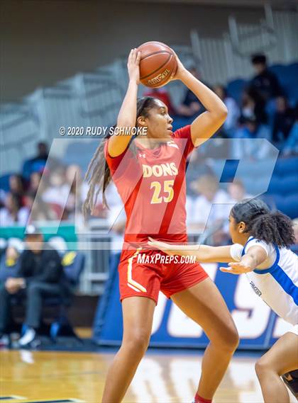 Thumbnail 3 in Cathedral Catholic vs. La Jolla Country Day (CIF SDS Girls Open Divistion Finals) photogallery.