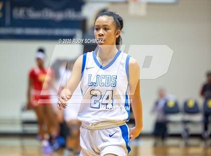 Thumbnail 2 in Cathedral Catholic vs. La Jolla Country Day (CIF SDS Girls Open Divistion Finals) photogallery.