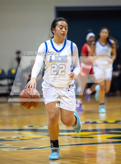 Thumbnail 3 in Cathedral Catholic vs. La Jolla Country Day (CIF SDS Girls Open Divistion Finals) photogallery.