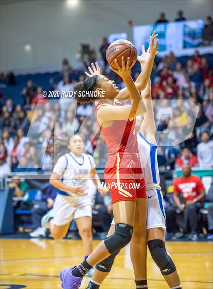 Thumbnail 2 in Cathedral Catholic vs. La Jolla Country Day (CIF SDS Girls Open Divistion Finals) photogallery.