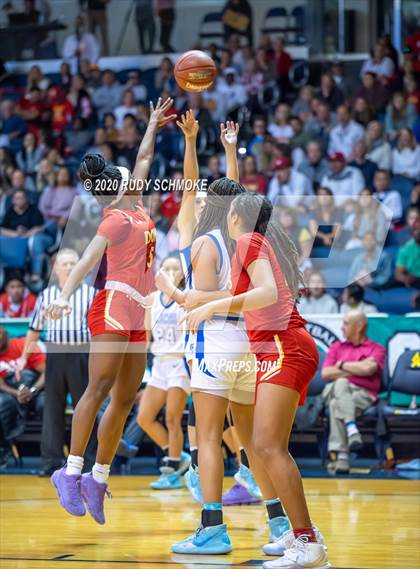 Thumbnail 1 in Cathedral Catholic vs. La Jolla Country Day (CIF SDS Girls Open Divistion Finals) photogallery.