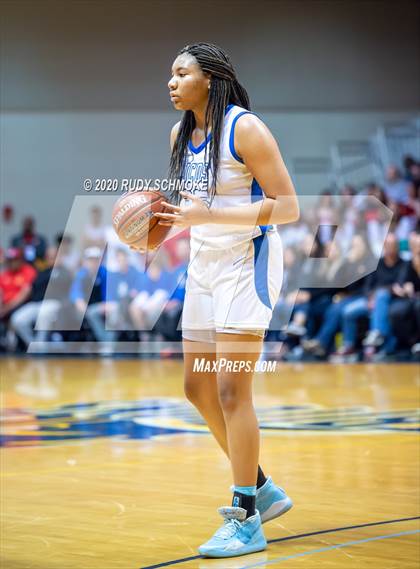 Thumbnail 2 in Cathedral Catholic vs. La Jolla Country Day (CIF SDS Girls Open Divistion Finals) photogallery.