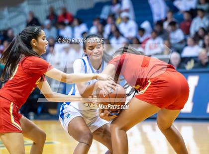 Thumbnail 2 in Cathedral Catholic vs. La Jolla Country Day (CIF SDS Girls Open Divistion Finals) photogallery.
