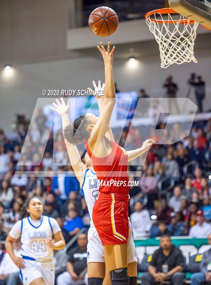 Thumbnail 3 in Cathedral Catholic vs. La Jolla Country Day (CIF SDS Girls Open Divistion Finals) photogallery.