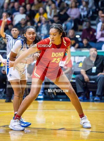 Thumbnail 3 in Cathedral Catholic vs. La Jolla Country Day (CIF SDS Girls Open Divistion Finals) photogallery.