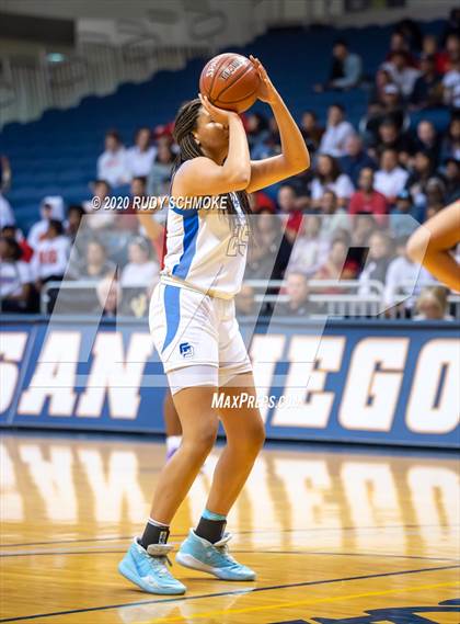 Thumbnail 2 in Cathedral Catholic vs. La Jolla Country Day (CIF SDS Girls Open Divistion Finals) photogallery.