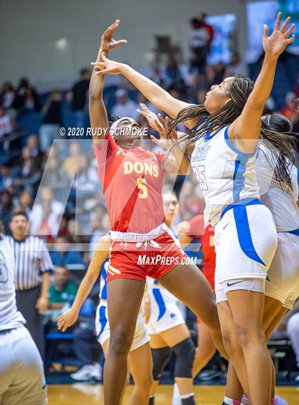 Thumbnail 3 in Cathedral Catholic vs. La Jolla Country Day (CIF SDS Girls Open Divistion Finals) photogallery.