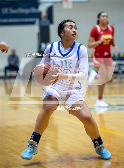 Thumbnail 2 in Cathedral Catholic vs. La Jolla Country Day (CIF SDS Girls Open Divistion Finals) photogallery.