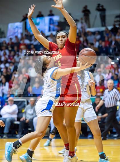 Thumbnail 1 in Cathedral Catholic vs. La Jolla Country Day (CIF SDS Girls Open Divistion Finals) photogallery.
