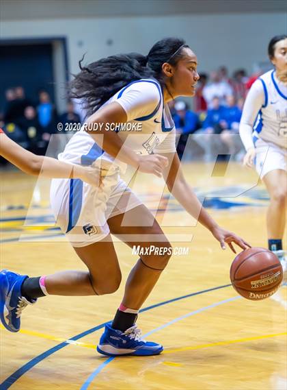 Thumbnail 2 in Cathedral Catholic vs. La Jolla Country Day (CIF SDS Girls Open Divistion Finals) photogallery.