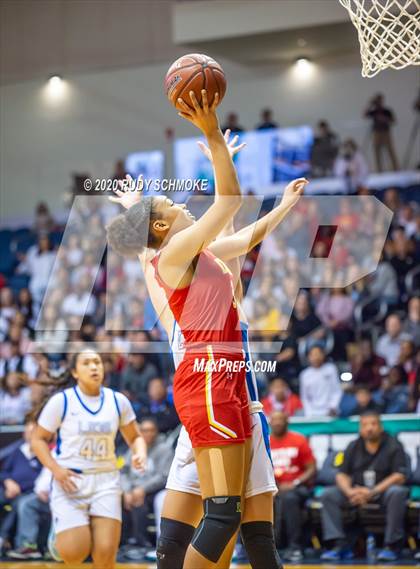 Thumbnail 1 in Cathedral Catholic vs. La Jolla Country Day (CIF SDS Girls Open Divistion Finals) photogallery.