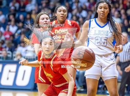 Thumbnail 3 in Cathedral Catholic vs. La Jolla Country Day (CIF SDS Girls Open Divistion Finals) photogallery.