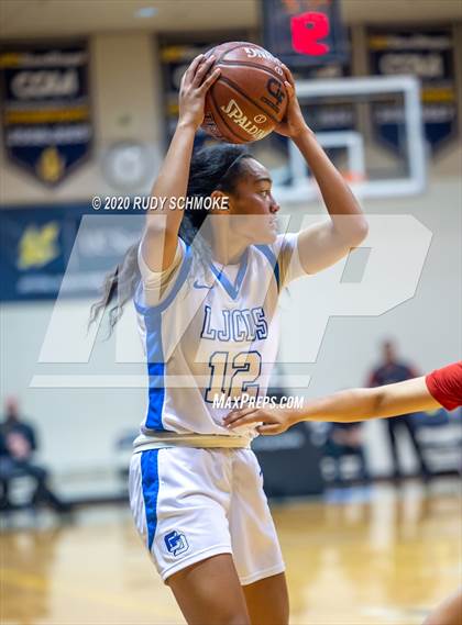 Thumbnail 1 in Cathedral Catholic vs. La Jolla Country Day (CIF SDS Girls Open Divistion Finals) photogallery.
