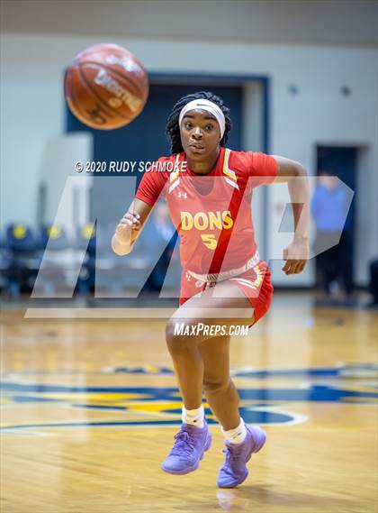 Thumbnail 2 in Cathedral Catholic vs. La Jolla Country Day (CIF SDS Girls Open Divistion Finals) photogallery.