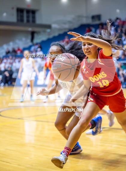 Thumbnail 2 in Cathedral Catholic vs. La Jolla Country Day (CIF SDS Girls Open Divistion Finals) photogallery.