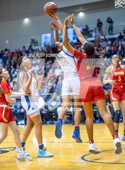Thumbnail 3 in Cathedral Catholic vs. La Jolla Country Day (CIF SDS Girls Open Divistion Finals) photogallery.