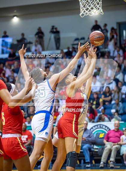 Thumbnail 1 in Cathedral Catholic vs. La Jolla Country Day (CIF SDS Girls Open Divistion Finals) photogallery.