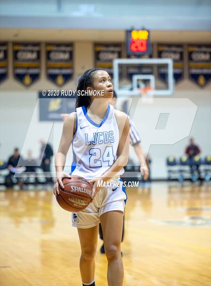 Thumbnail 2 in Cathedral Catholic vs. La Jolla Country Day (CIF SDS Girls Open Divistion Finals) photogallery.