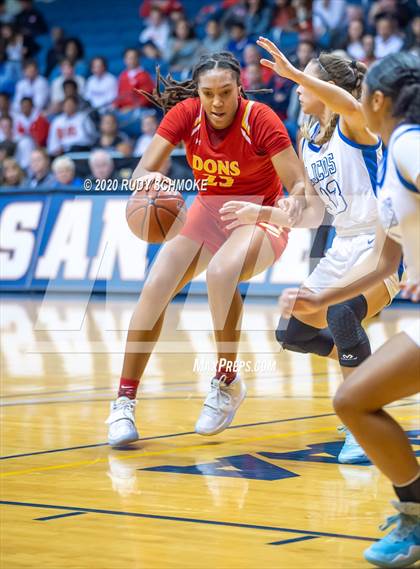 Thumbnail 3 in Cathedral Catholic vs. La Jolla Country Day (CIF SDS Girls Open Divistion Finals) photogallery.