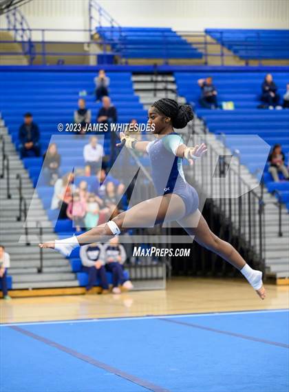 Thumbnail 1 in VHSL Occoquan Region 6C Championships photogallery.